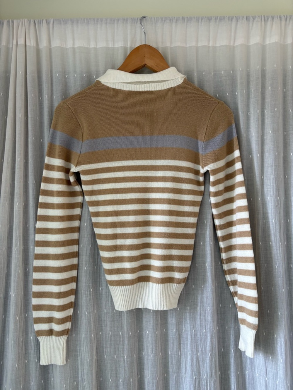 Vintage 70s women's small stripped knit acrylic collared sweater - Picture 4 of 5